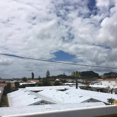 Daire Azores Pedra - T0 E T1 *