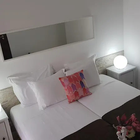 Azores Pedra - T0 E T1 Ponta Delgada