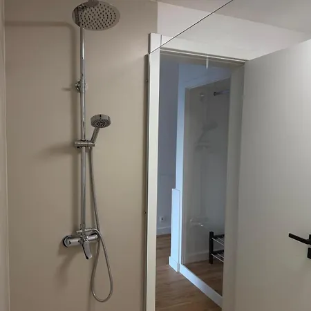 Azores Pedra - T0 E T1 דירה *