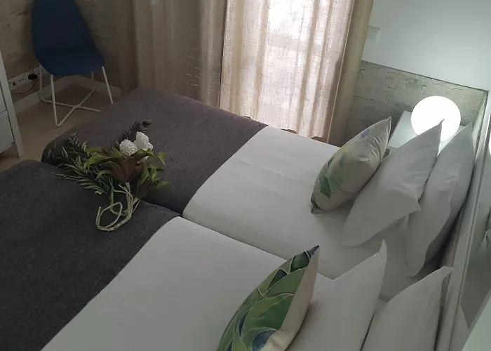 Pedra Ponta Delgada (Sao Miguel)